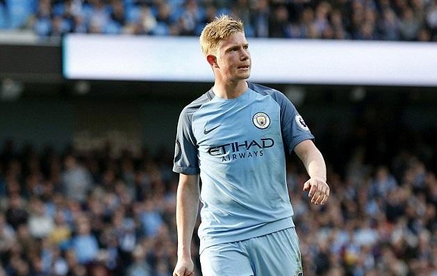 战皇马赛前阿诺德壁画被破坏，旁边写着“叛徒”和“再见”（战皇马前，阿诺德壁画被毁，旁留“叛徒”“再见”字样）