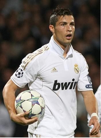 珀斯光荣vs悉尼FC首发：塔加特出战，潘宁顿、基斯佩先发（首发出炉：珀斯光荣对阵悉尼FC，塔加特登场，潘宁顿与基斯佩先发）