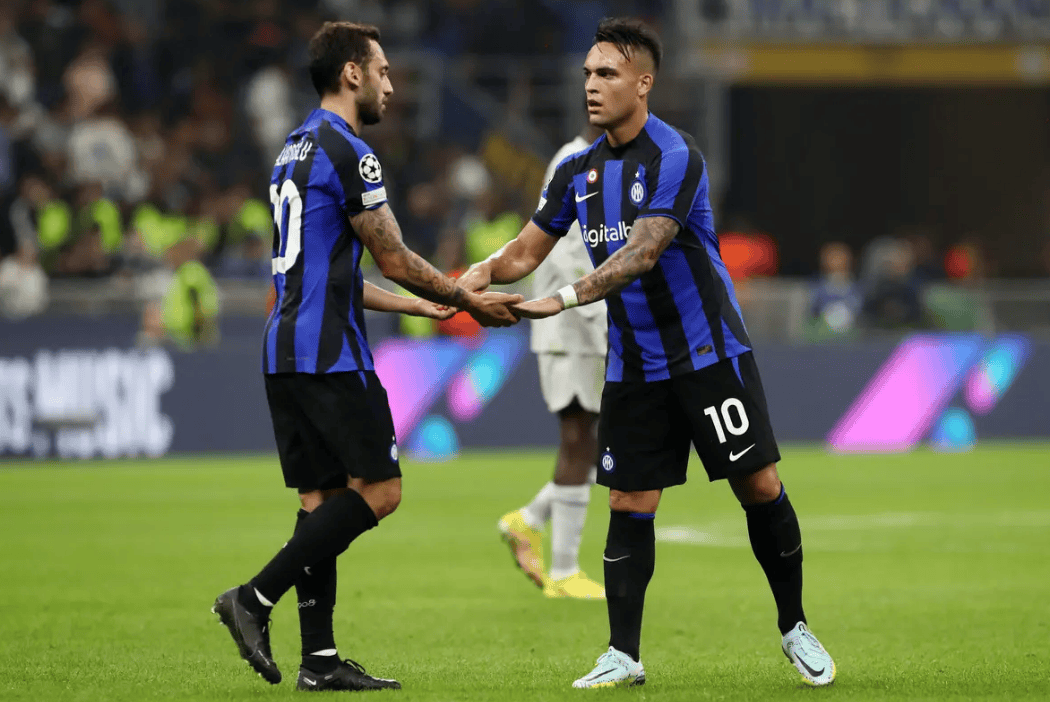 篮球火箭新援表现稳定，逐渐融入体系（火箭新援稳定输出，逐步融入球队体系）