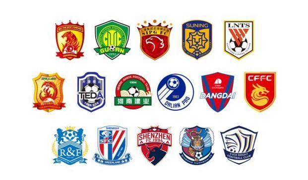 特维斯率塔列雷斯对阵博卡，赛后收到博卡赠送的纪念球衣（特维斯率领塔列雷斯迎战博卡，赛后获赠博卡纪念球衣）