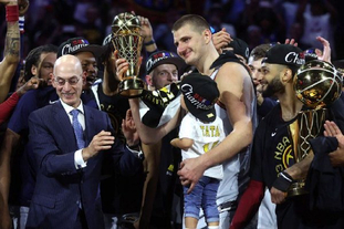 布恩迪亚＆卡什：我们始终能拼搏到最后，本赛季一切皆有可能（布恩迪亚与卡什：坚持到终场，本赛季一切皆有可能）