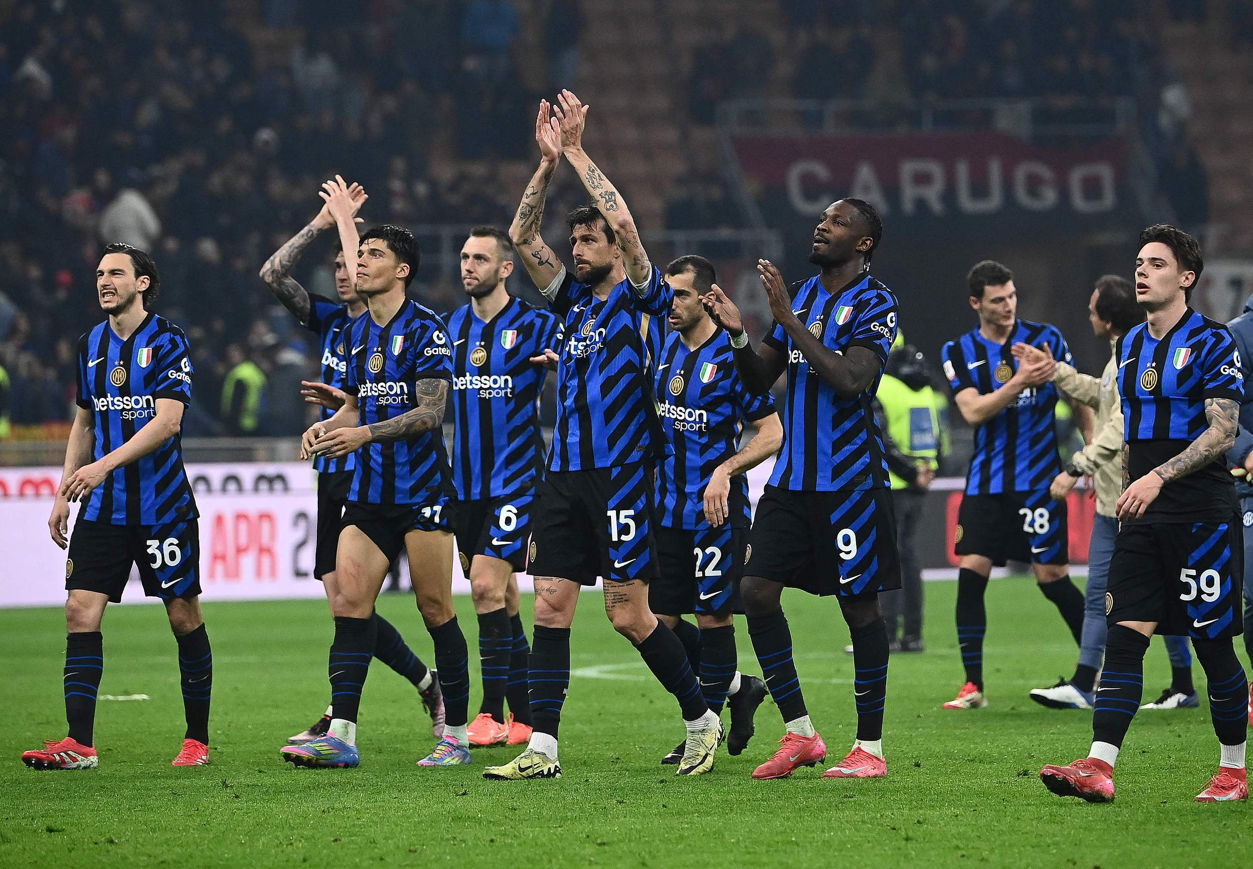 记者：韩鹏仍是泰山主帅，但俱乐部需要找个名义上的“主帅”（记者称韩鹏仍掌泰山帅印，俱乐部或另觅挂名主帅）