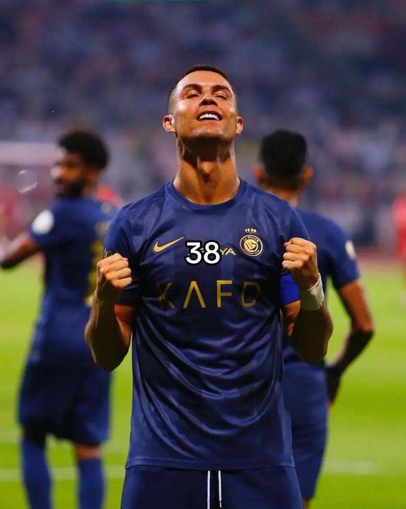 王洪亮：85一代球员爱学习沟通多；希望有机会去欧洲深度提高（王洪亮：85后球员善学善沟通，盼赴欧洲深造提升）