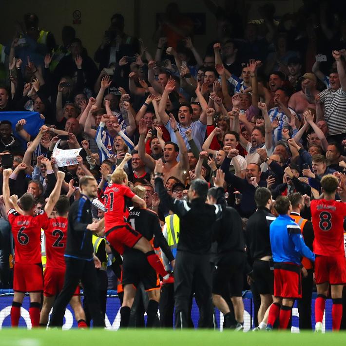 库尔图瓦：比赛中我在想“幸好我和姆巴佩是队友”（库尔图瓦：比赛时我心想，幸好姆巴佩是我队友）