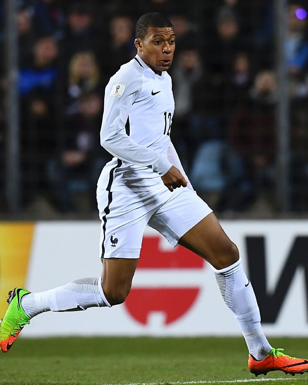 拉莫斯：与河南续约因看到前景，休整两天后全力备战足协杯（拉莫斯：看好河南前景选择续约，休整两天后全力冲刺足协杯）