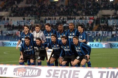 哈兰德本赛季出战20场中18场破门进32球，仅维拉、热刺对其零封（哈兰德本季20战斩32球、18场建功，仅维拉和热刺能将其零封）